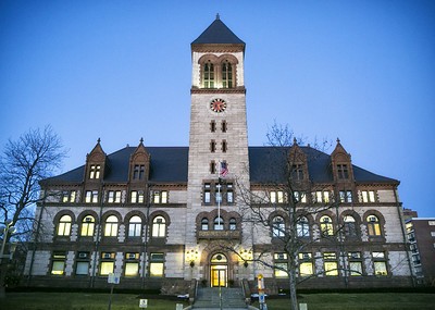 Cambridge_City-Hall